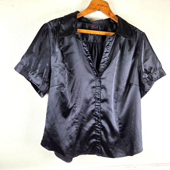 Women's Torrid Plus Size Capsule Closet Elegant Black Satin Blouse Size 3xl - Picture 3 of 8